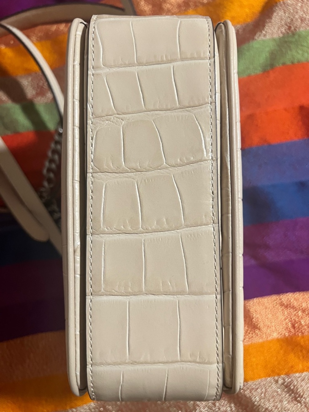 New Unused Coach Cassie Crossbody 19
White/cream croc-embossed leather - Picture 5 of 10
